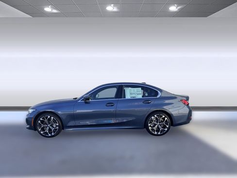 Used 2025 BMW 330i 330i w/ Convenience Package image 2