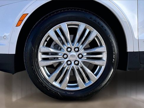 Used 2018 Cadillac XT5 Premium Luxury w/ Driver Assist Package image 8