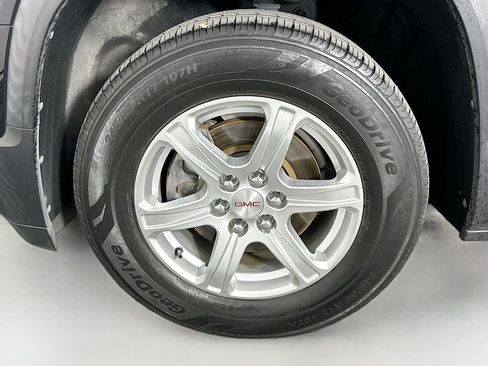 Used 2019 GMC Acadia SLE w/ LPO, Floor Liner Package image 30