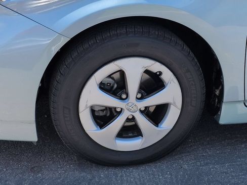 Used 2015 Toyota Prius Three FWD image 34