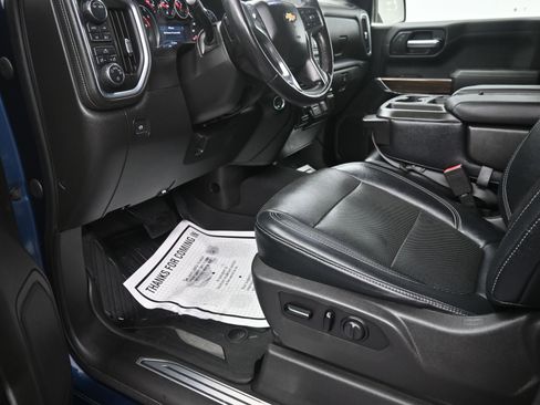 Used 2020 Chevrolet Silverado 1500 LT w/ Convenience Package image 18