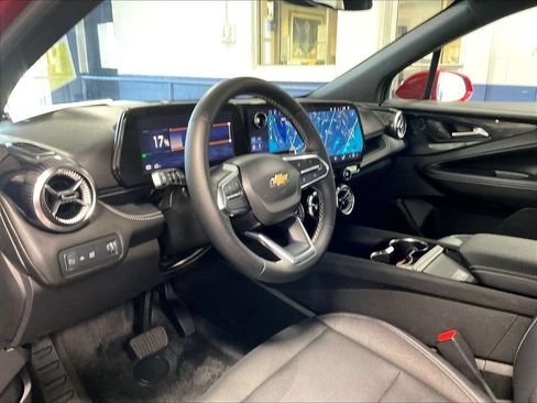 Used 2024 Chevrolet Blazer EV LT AWD/4WD image 8