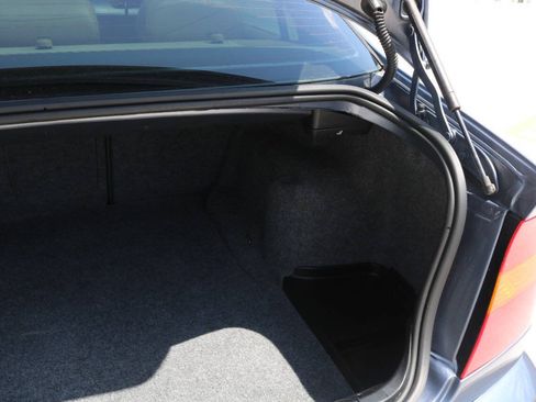 Used 2004 BMW 325xi Sedan AWD/4WD image 96