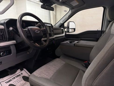 Certified 2025 Ford F250 XLT image 6