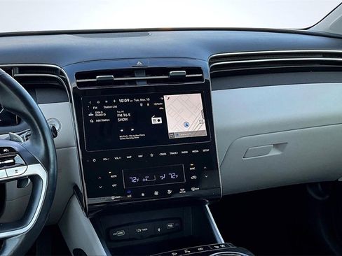 Used 2024 Hyundai Tucson Limited image 6