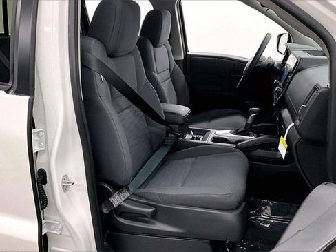 New 2026 Nissan Frontier S w/ Tow Package image 32