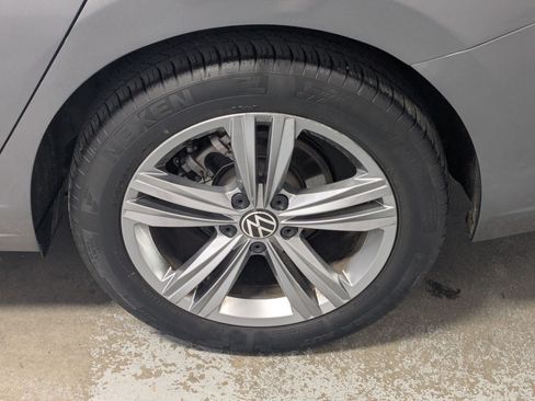 Used 2024 Volkswagen Jetta SE FWD image 24