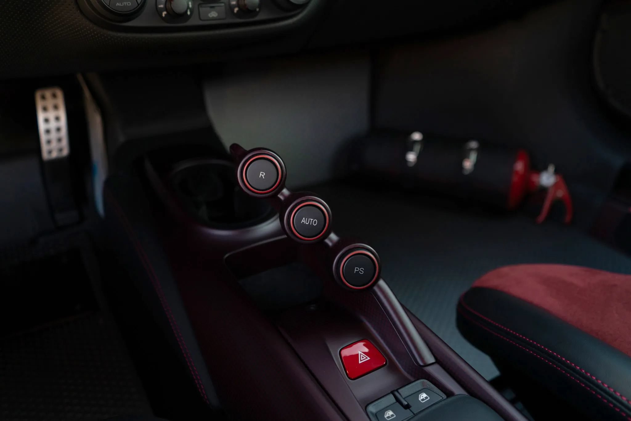 Used 2020 Ferrari 488 Pista Coupe RWD image 11