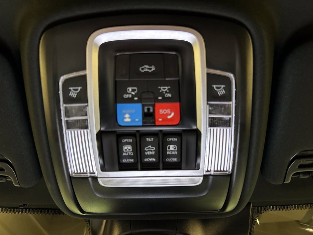 Used 2025 RAM 3500 Limited AWD/4WD image 27