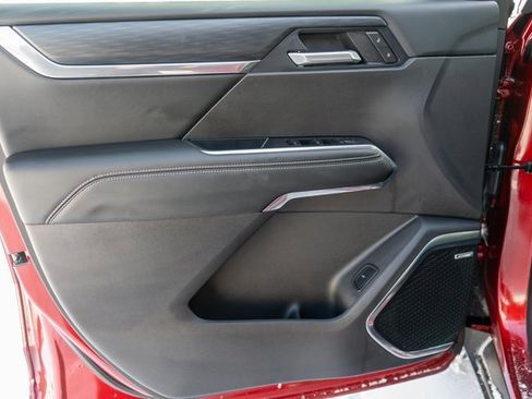 Used 2025 GMC Acadia Elevation w/ LPO, Floor Liner Package image 18