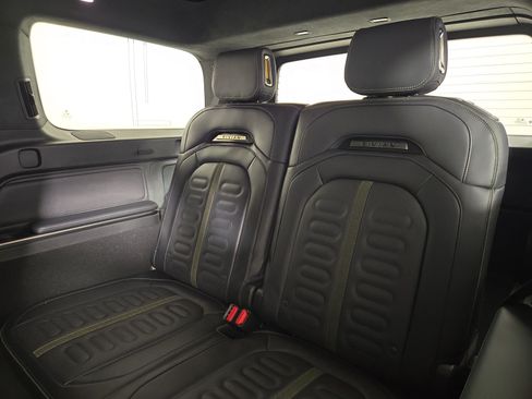 Used 2025 Rivian R1S Adventure AWD/4WD image 22
