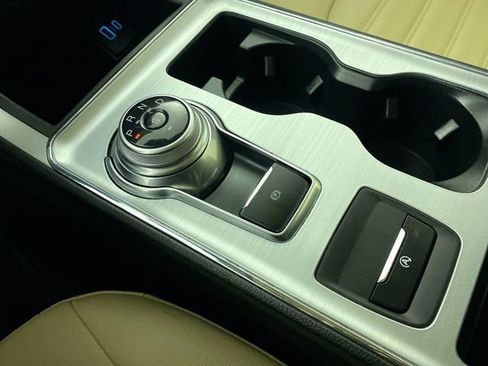 Used 2022 Ford Edge SEL w/ Convenience Package image 17