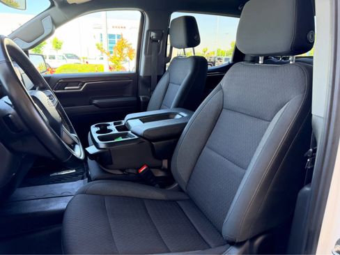 Used 2023 Chevrolet Silverado 1500 LT AWD/4WD image 13
