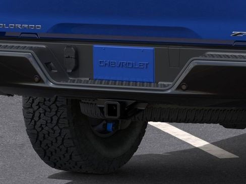 New 2026 Chevrolet Colorado ZR2 w/ Technology Package AWD/4WD image 14