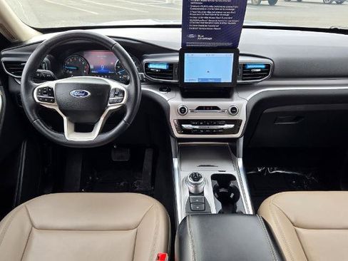 Certified 2023 Ford Explorer XLT w/ Equipment Group 202A image 22