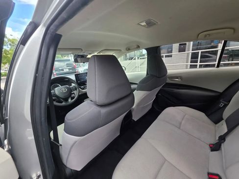 Used 2020 Toyota Corolla LE FWD image 12
