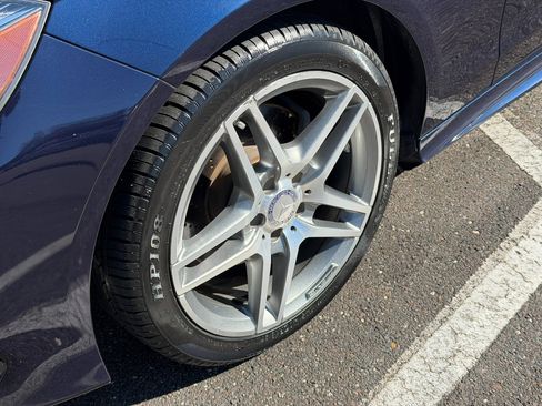 Used 2014 Mercedes-Benz E 350 4MATIC Sedan image 7