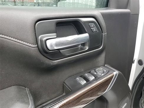 Certified 2020 Chevrolet Silverado 1500 RST image 11