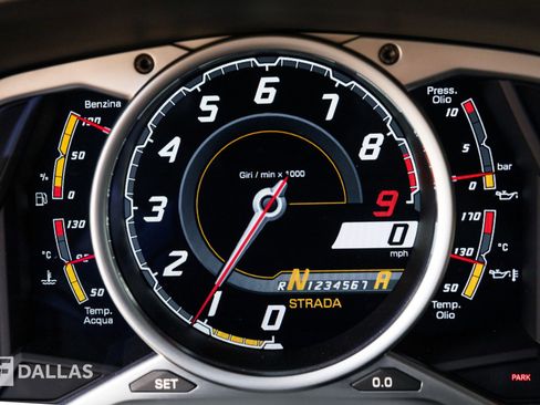 Used 2014 Lamborghini Aventador LP 700-4 image 26