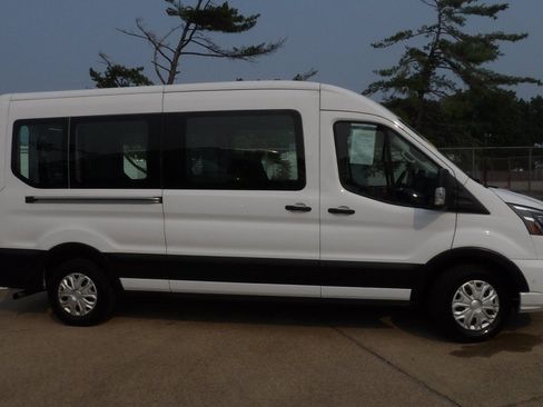 Used 2023 Ford Transit 350 XLT RWD image 2