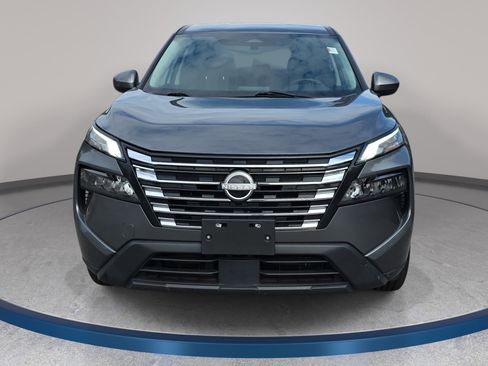 Used 2024 Nissan Rogue SV AWD/4WD image 2