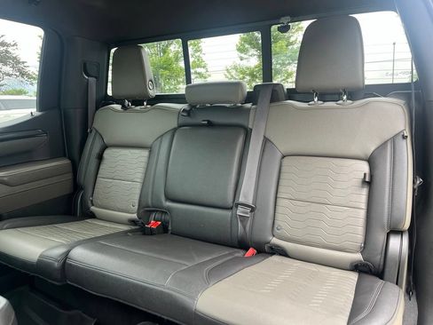 Used 2022 Chevrolet Silverado 1500 ZR2 AWD/4WD image 13