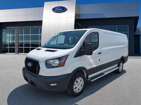 Certified 2025 Ford Transit 250 Low Roof w/ Exterior Upgrade Package RWD image 4