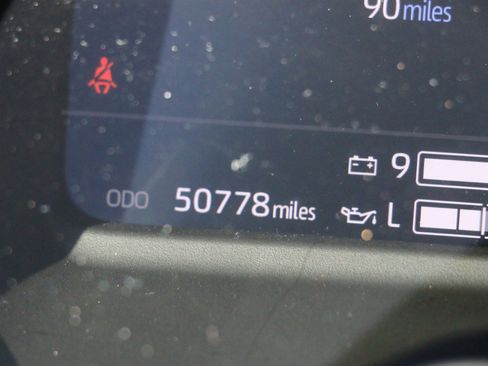 Used 2023 Toyota Sequoia Limited image 37