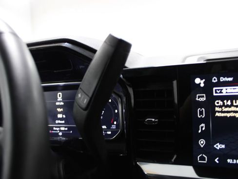 Used 2024 GMC Sierra 1500 SLT image 37