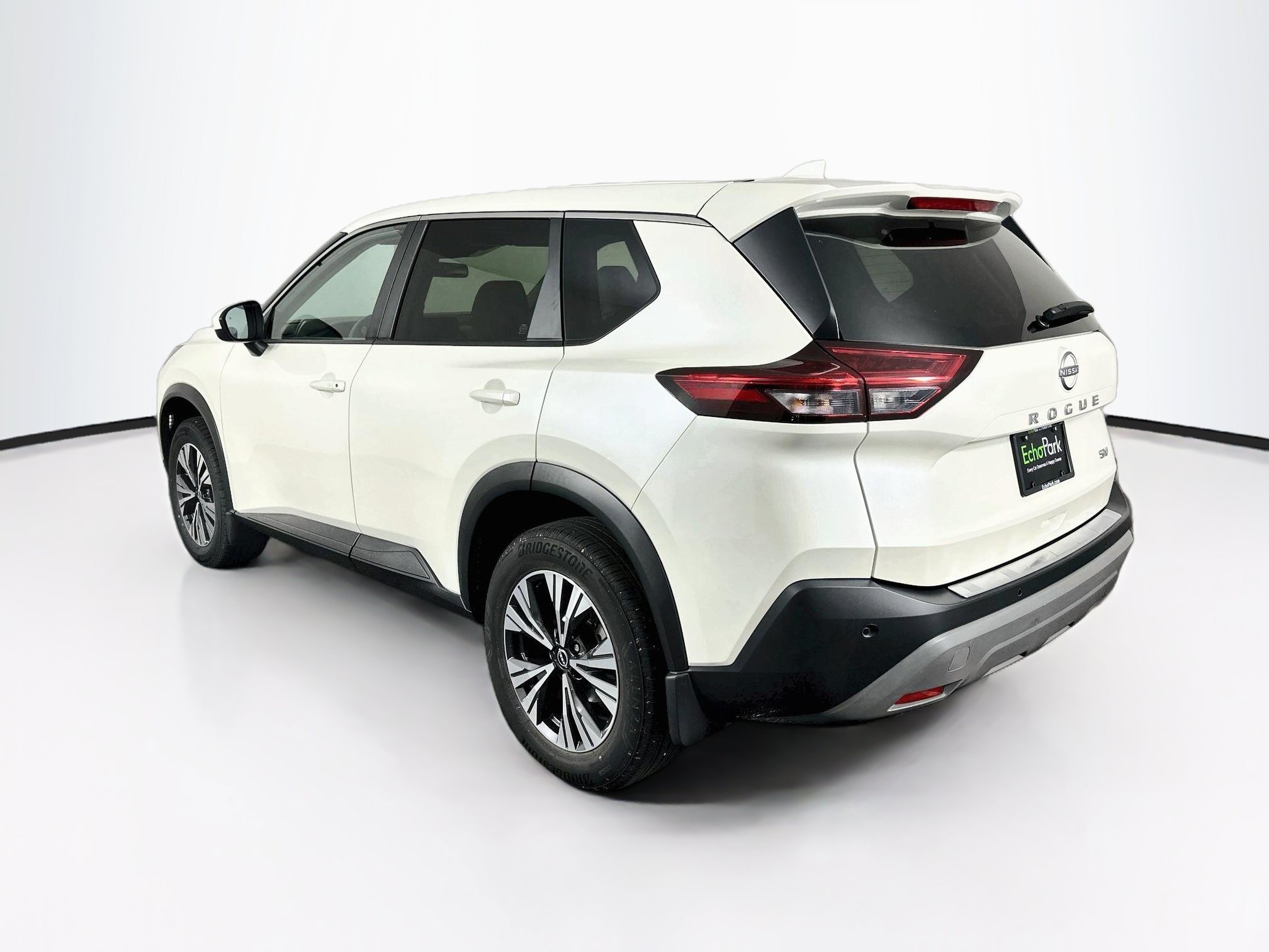 Used 2023 Nissan Rogue SV FWD image 5