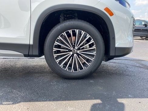 New 2025 Volkswagen Tiguan S image 20