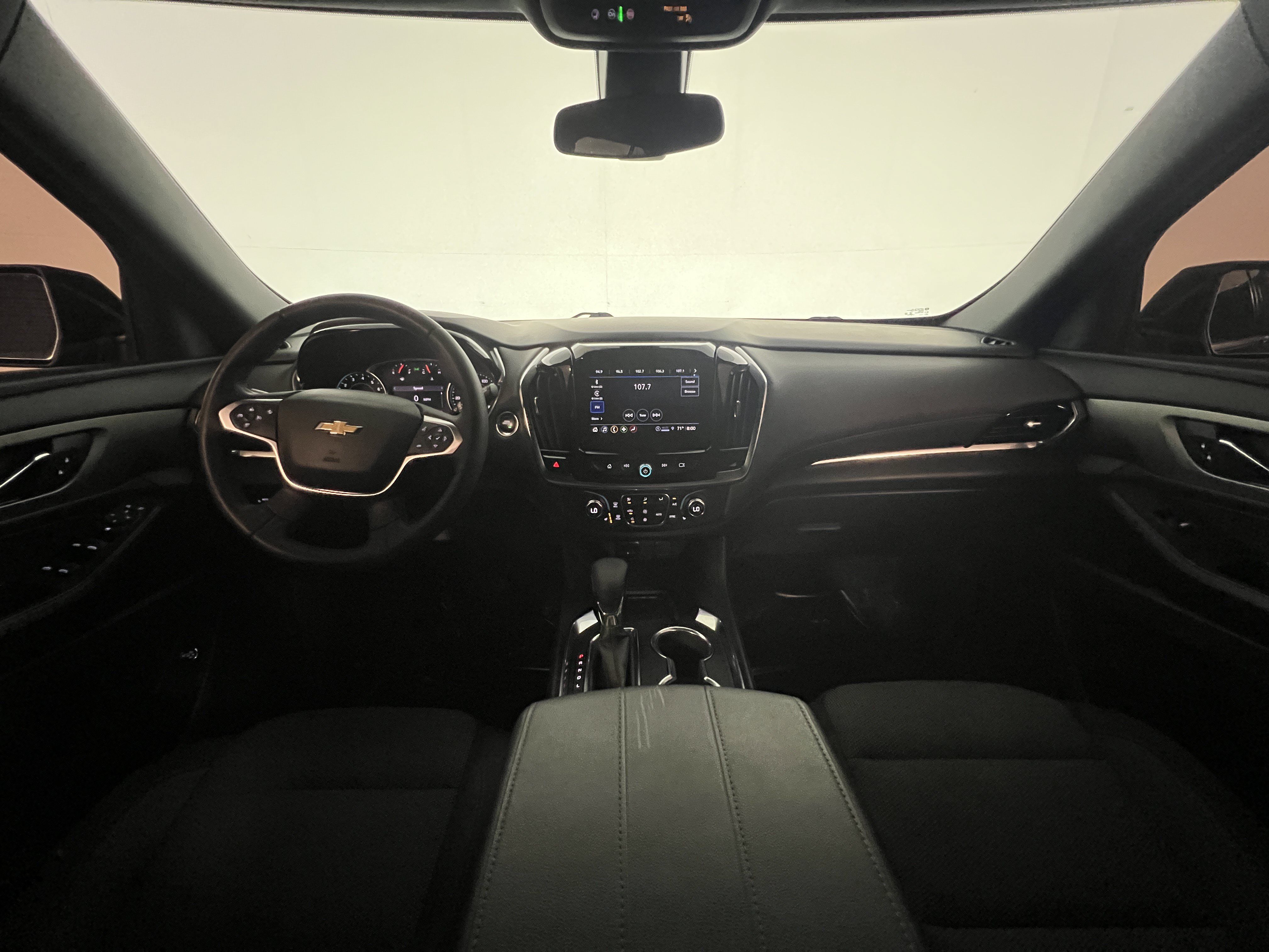 Used 2023 Chevrolet Traverse LT FWD image 11