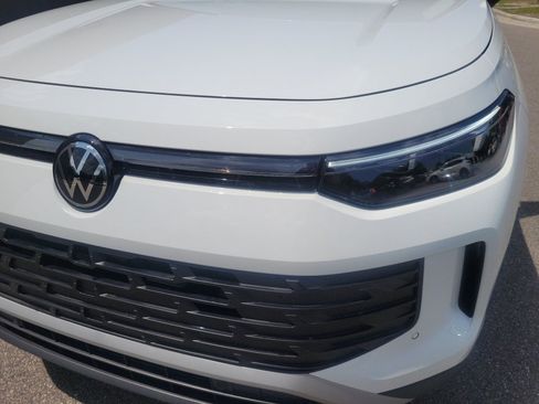 Certified 2026 Volkswagen Tiguan SE AWD/4WD image 26