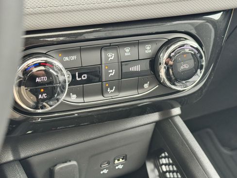 New 2026 Chevrolet TrailBlazer LT w/ Convenience Package FWD image 13