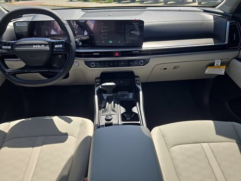 New 2026 Kia Sorento S FWD image 12