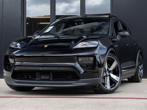 New 2026 Porsche Macan Electric image 1