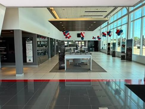 Used 2015 Nissan Rogue SV w/ SV Premium Package AWD/4WD image 13