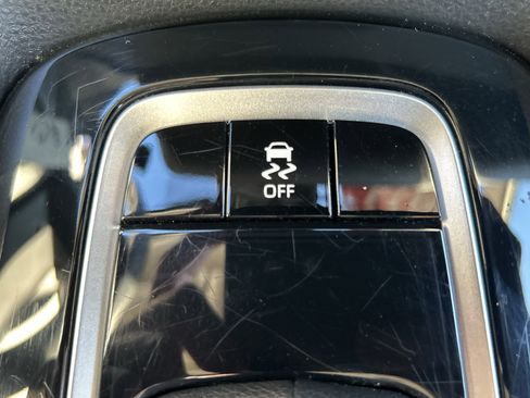 Certified 2024 Toyota Corolla LE image 30