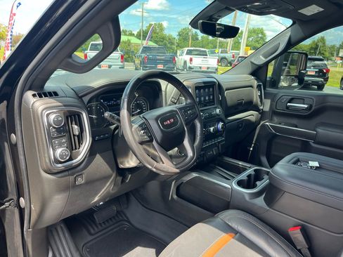 Used 2021 GMC Sierra 1500 AT4 w/ Technology Package image 14