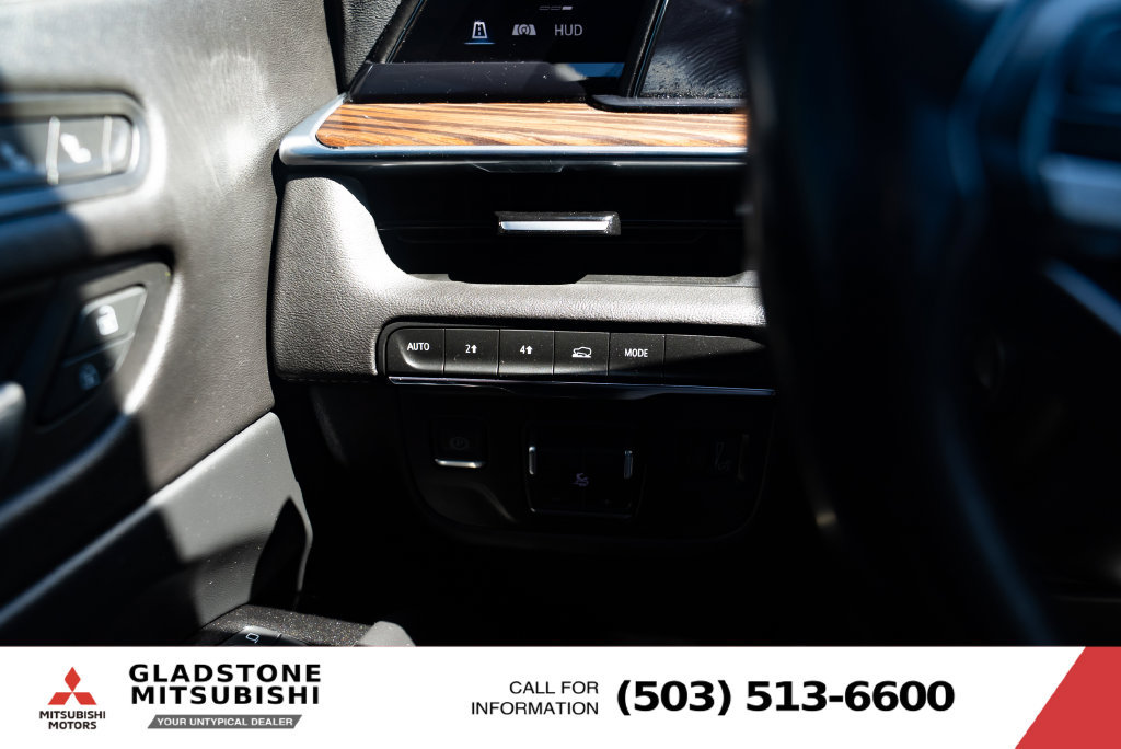 Used 2021 Cadillac Escalade ESV Premium Luxury w/ Performance Package AWD/4WD image 13