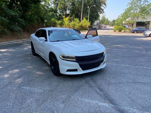 Used 2018 Dodge Charger R/T RWD image 52