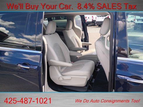 Used 2018 Chrysler Pacifica Touring Plus FWD image 30