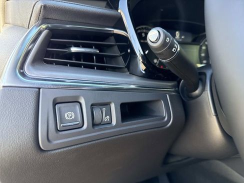 New 2026 Cadillac XT5 Luxury w/ LPO, Premium Carpet Package image 32