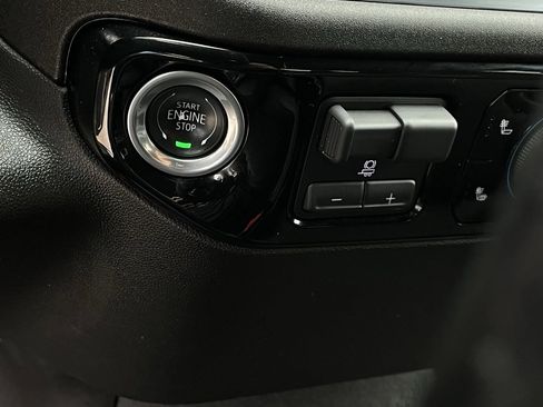 Certified 2025 Chevrolet Silverado 1500 LT image 16