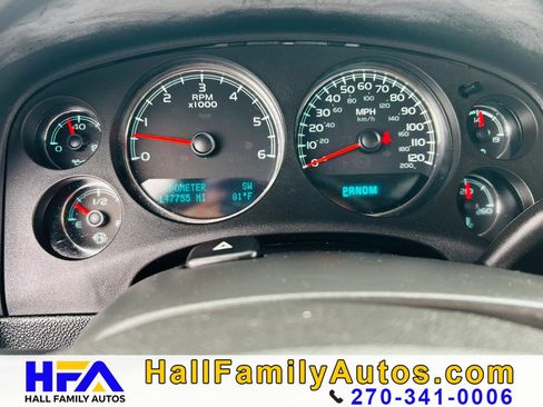 Used 2011 Chevrolet Avalanche LS w/ Convenience Package RWD image 23