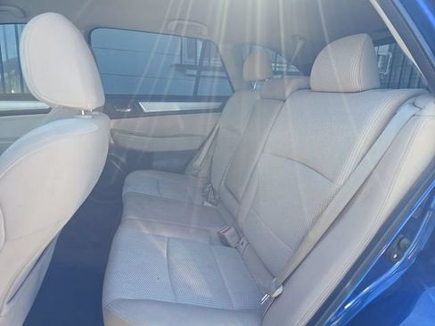 Used 2016 Subaru Outback 2.5i Premium w/ Popular Package #1 AWD/4WD image 8