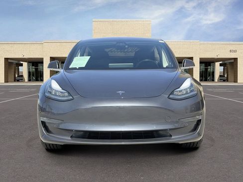 Used 2018 Tesla Model 3 Long Range RWD image 2