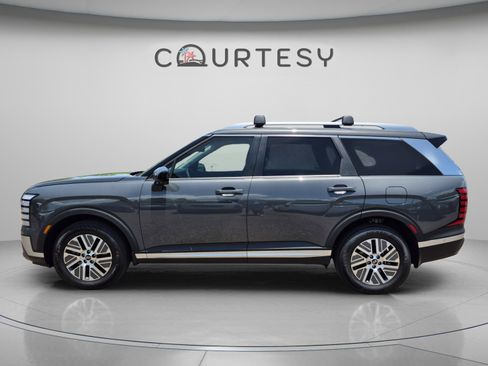 New 2026 Hyundai Palisade SEL Premium FWD image 2