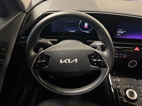 Used 2023 Kia Niro Wind FWD image 5
