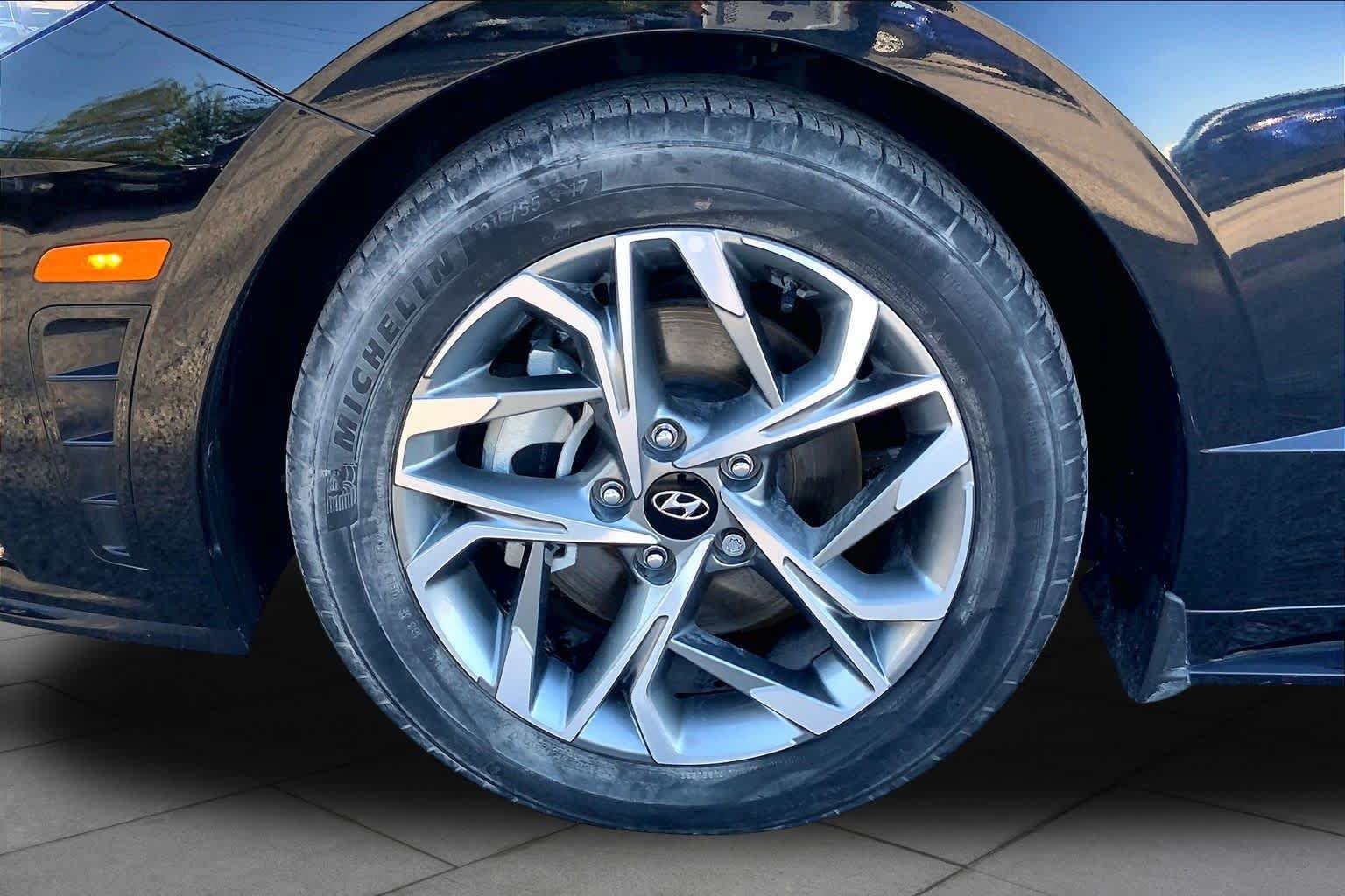 Used 2023 Hyundai Sonata SEL FWD image 11
